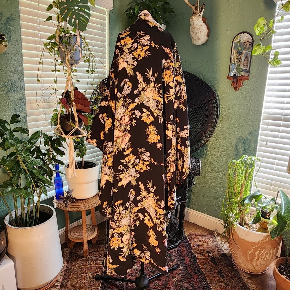 Kimono - Picture 2 of 4